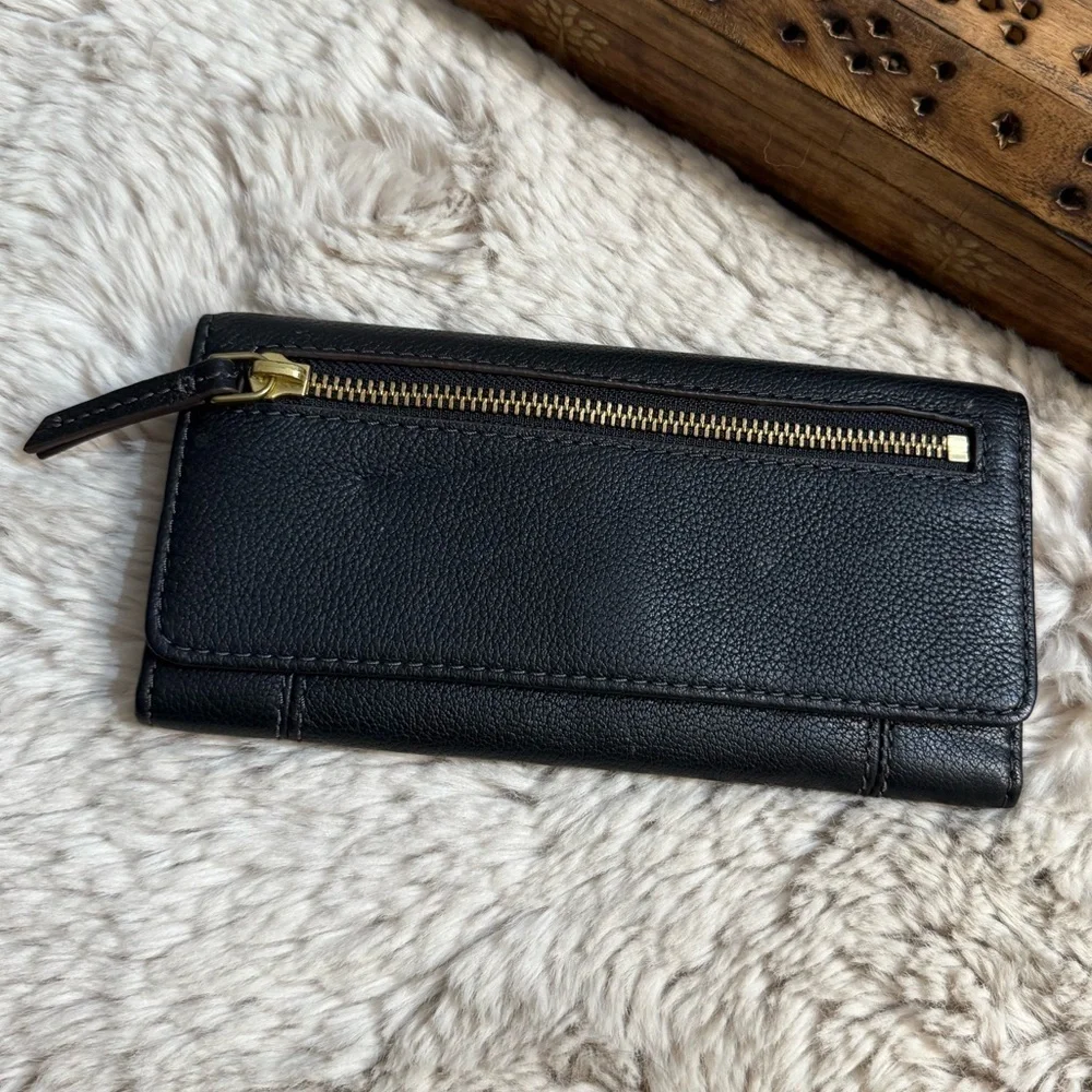 NWT Fossil  Black Leather Flap Wallet Bi Fold